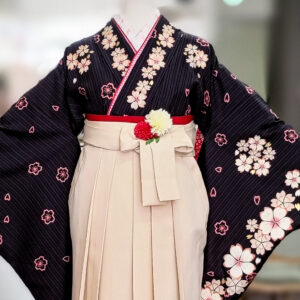 袴レンタル 奈良の貸衣装｜はかまの色合わせ コントラストコーデ｜橿原衣裳