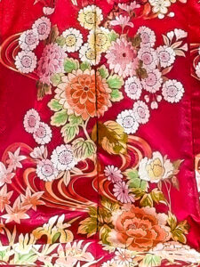 奈良の貸衣装｜結婚式 花嫁衣装 和装 赤の色打掛｜西陣織の金襴緞子｜橿原衣裳