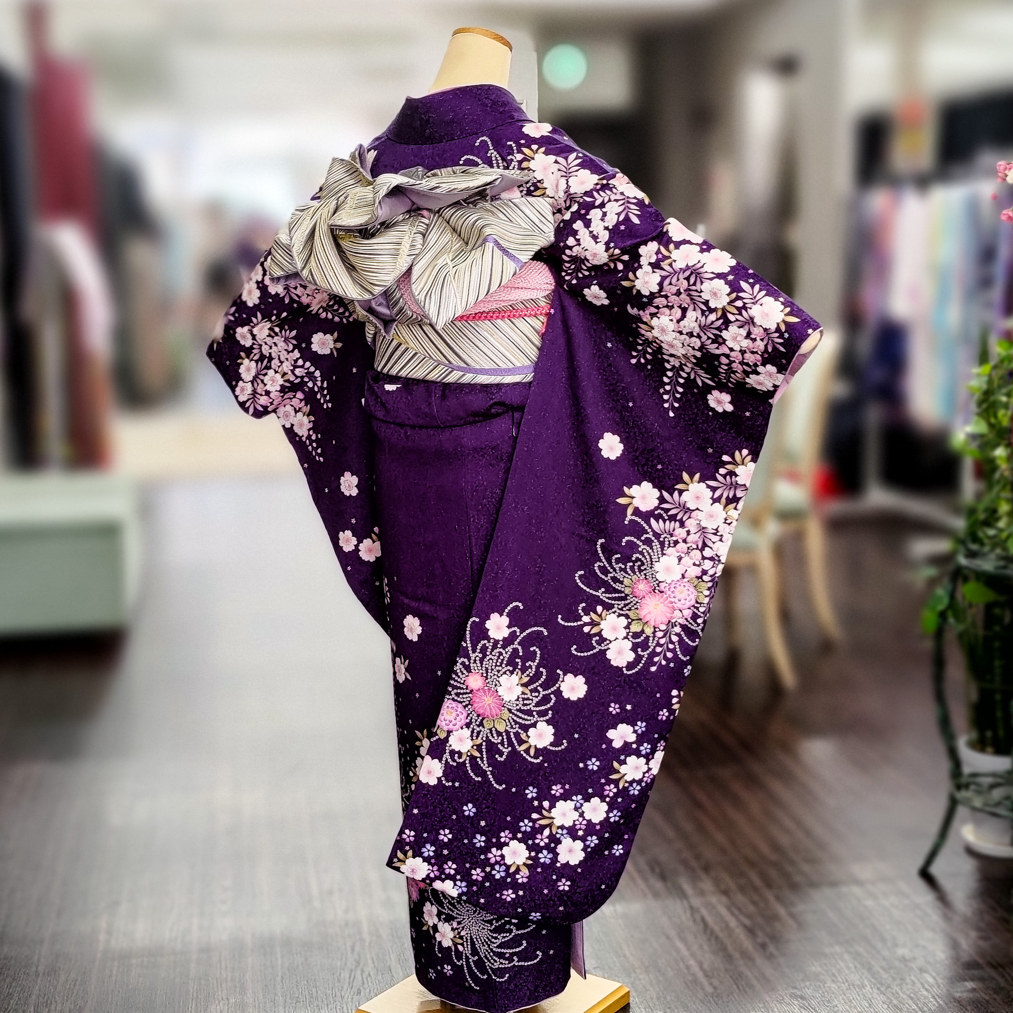 振袖レンタル 成人式の着物 振袖着付け｜奈良 レンタル衣装｜和の花柄